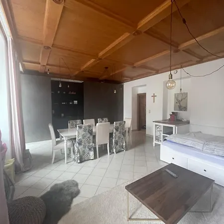 - Hulatsch Apartment