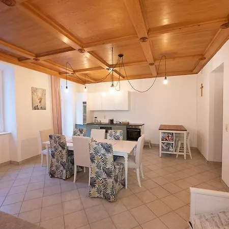 - Hulatsch Appartement *