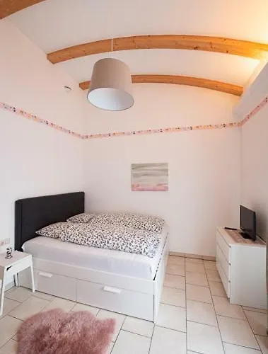 - Hulatsch 公寓 玛利亚采尔