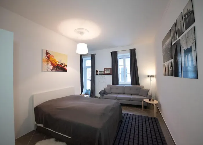 - Hulatsch Διαμέρισμα